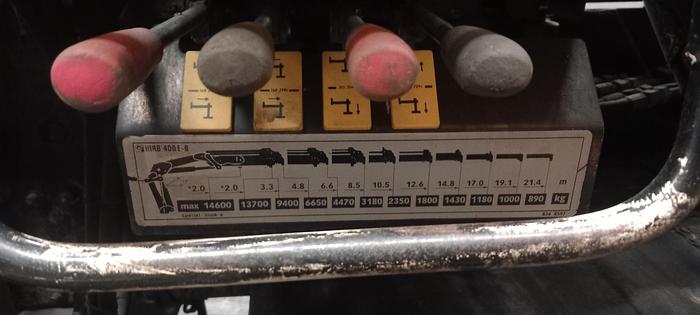 Usado HIAB 400 E-8 SOBRE CAMIÓN MAN