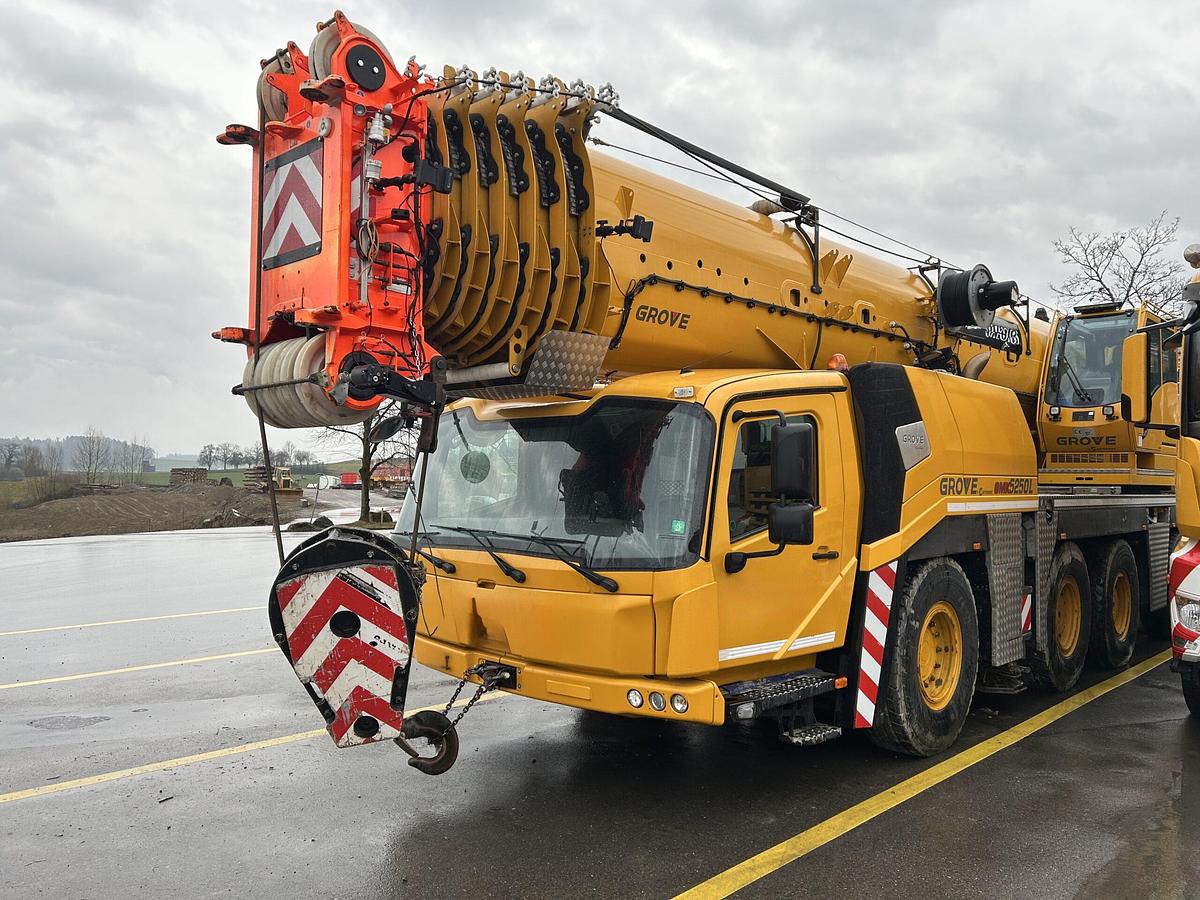 Usado 2016 GROVE GMK 5250L