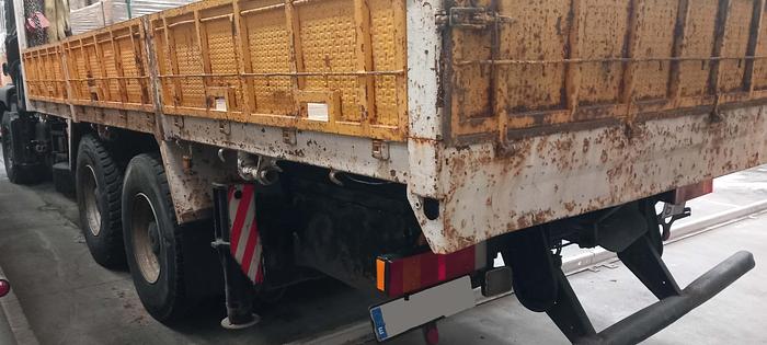 Usado HIAB 400 E-8 SOBRE CAMIÓN MAN