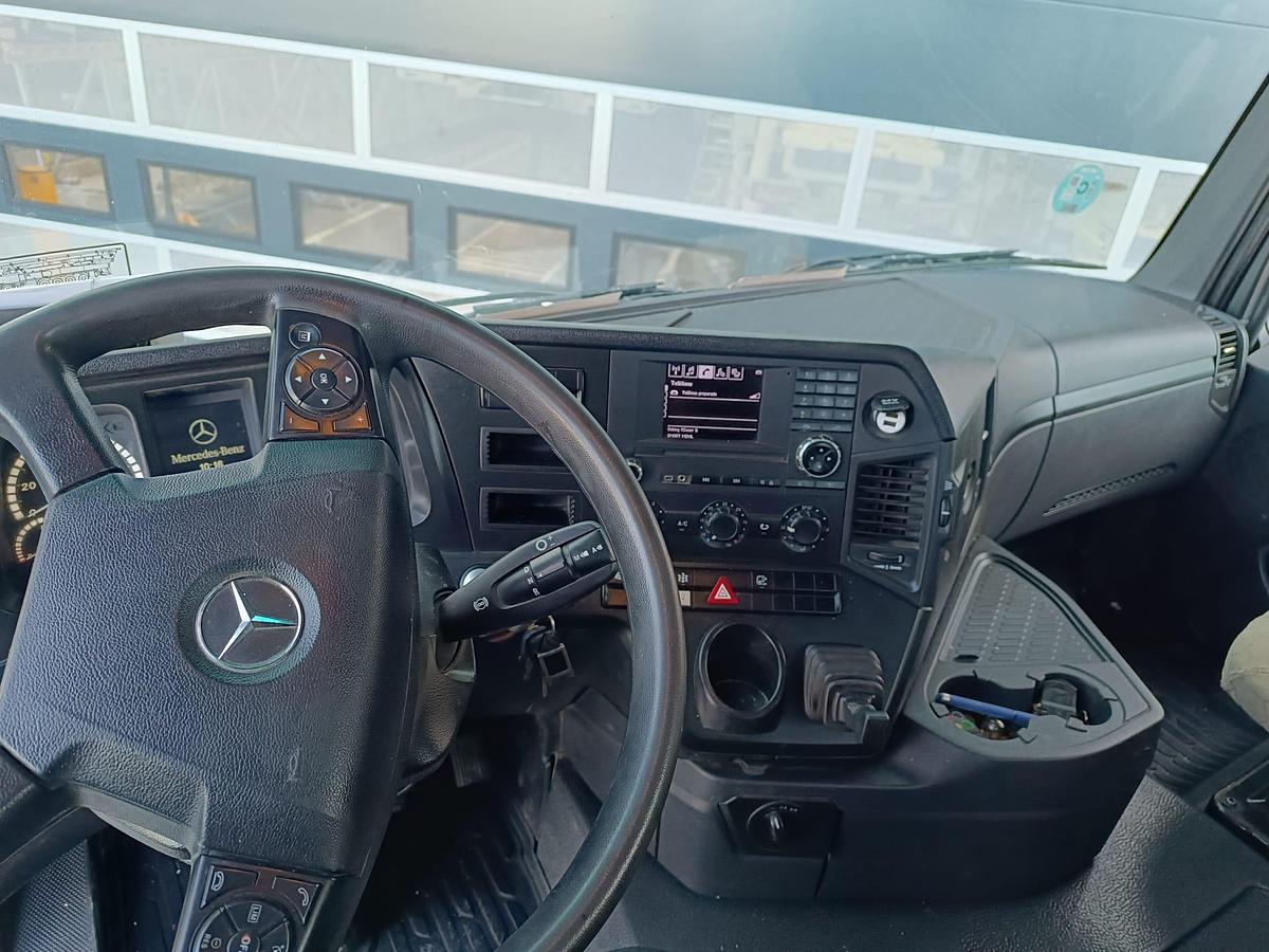 Usado 2017 PUTZMEISTER 42M SOBRE CAMIÓN MERCEDES-BENZ
