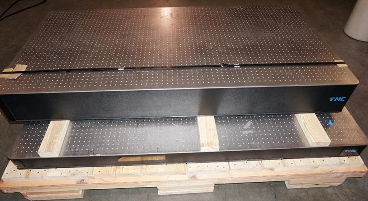 Used TMC 78-251-02R  72x48 Cleantop II breadboard with set of 4 Newport I-2000-16 supports