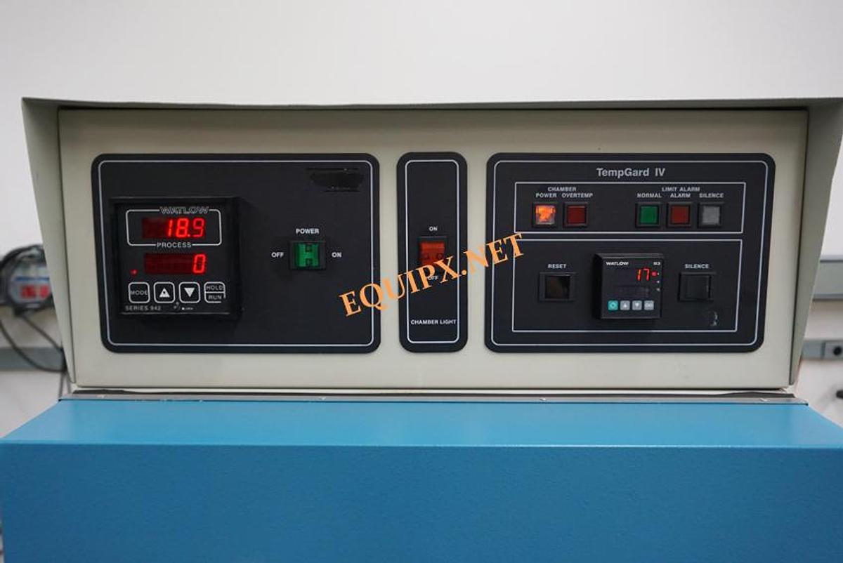 Used Tenney TUJR temperature chamber -75 to 200C, 115v