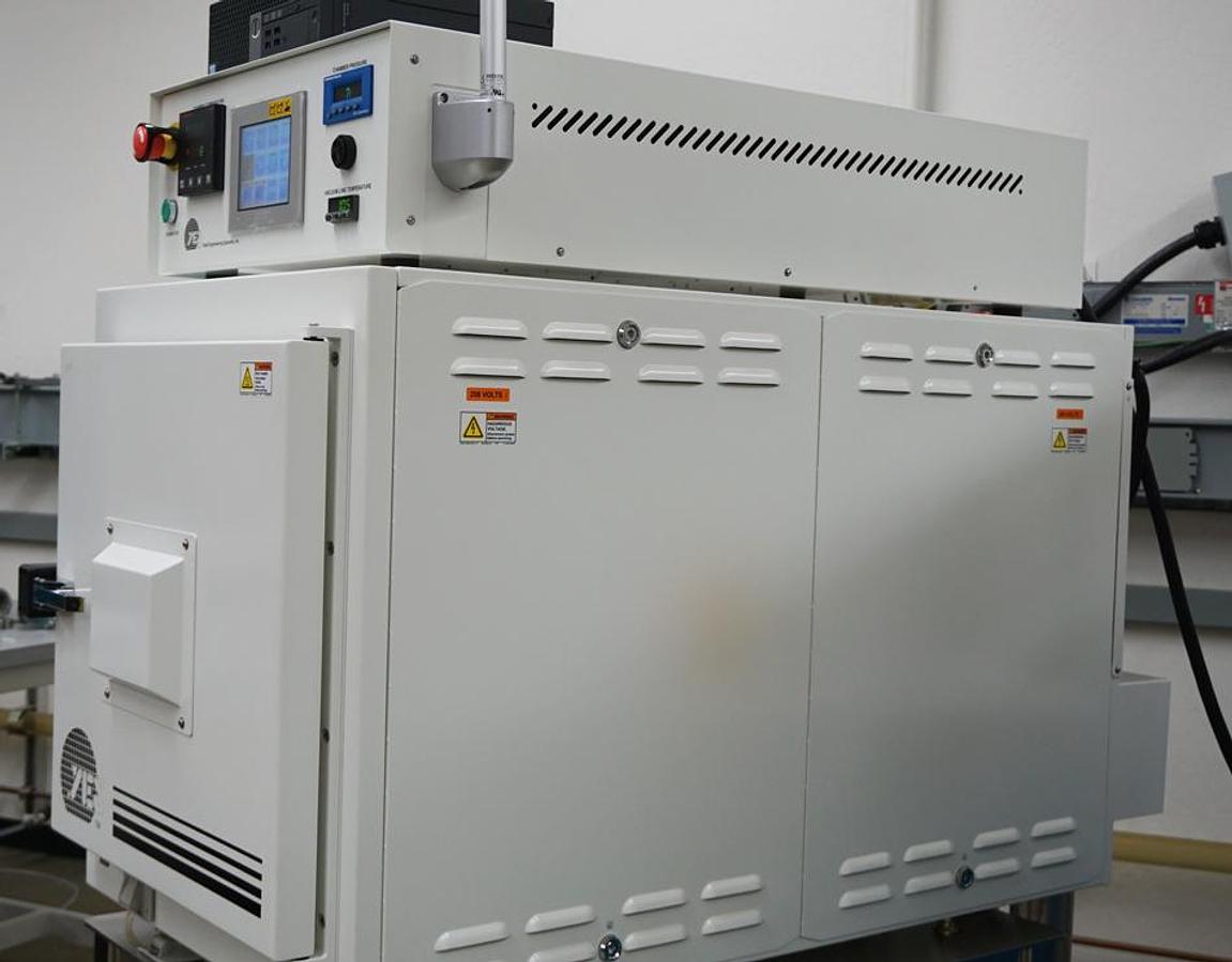 Refurbished 2022 Yield Engineering Systems YES 450 PB8-2P-CP Polyimide Bake Oven with Oxygen Monitor and 3 MFC Gas inputs