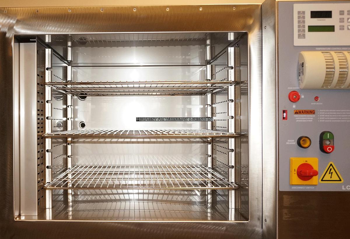 Used Despatch LLC1-51V-3  5.1cuft Clean Room Oven max 260C