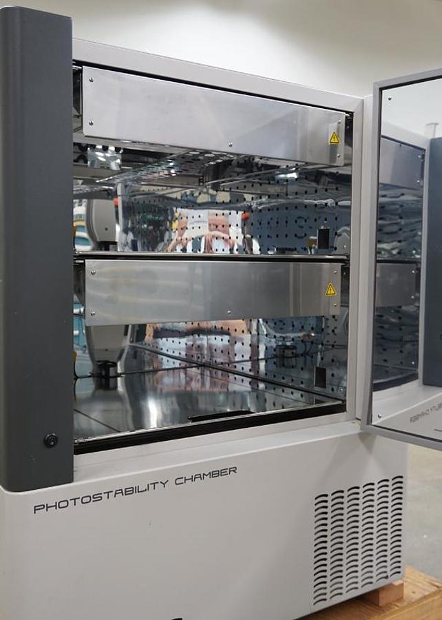 Refurbished Caron 6545-2 Photostability chamber with UVA-VIS light (dimmable), temperature, and humidity control- 10cuft interior volume 208-230V