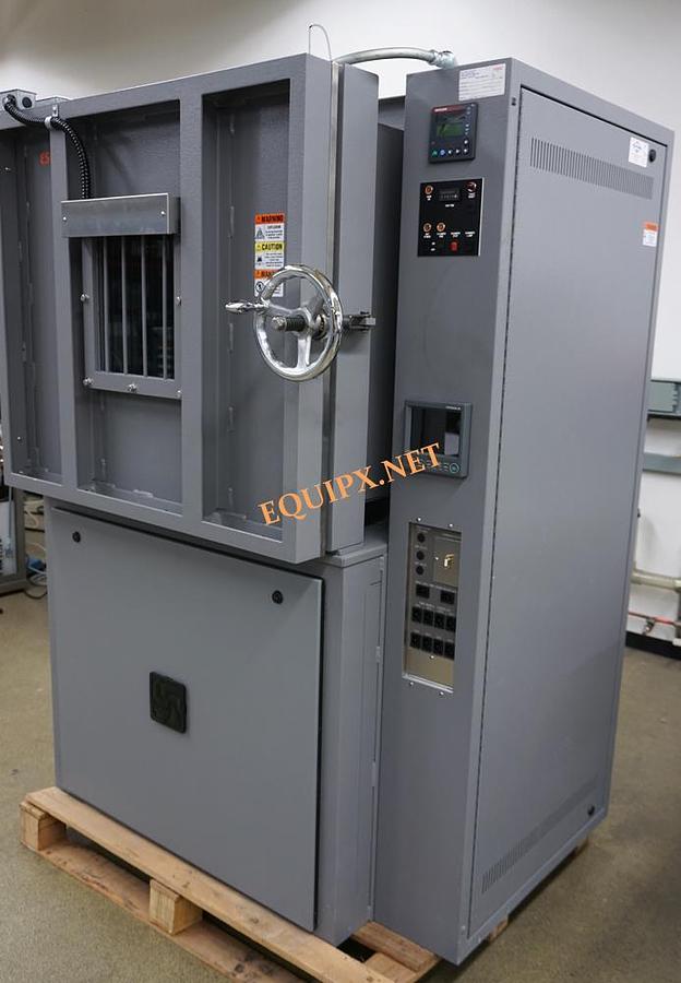 Used Espec EV21 Altitude chamber with Oerlikon SV25 vacuum pump (2008)