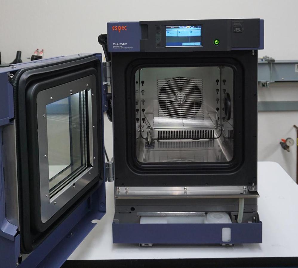 Refurbished 2015 Espec SH242 Benchtop Temerature and Humidity Chamber