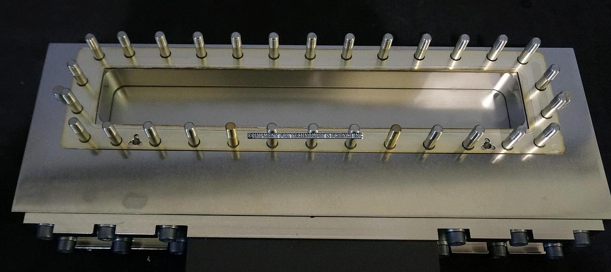 Used VAT Gate Valve: 02112-AE24-ADQ