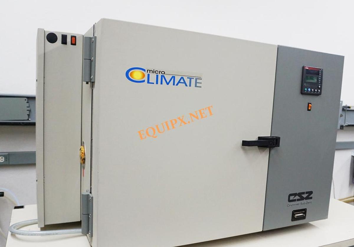 Refurbished Cincinnati Sub Zero MCB-1.2-.33-.33-H/AC temperature and humidity chamber