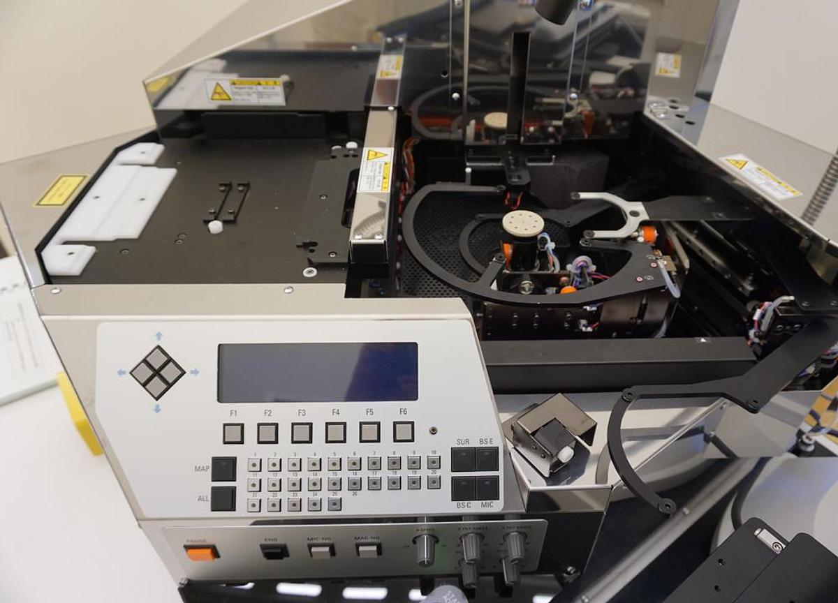 Used Nikon Eclipse L200N microscope, NWL200TMB wafer loader, Ludl MAC6000 motorized XY stage and focus-200mm wafer inspection system