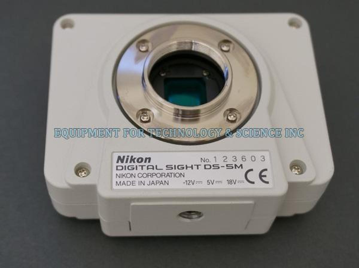 Used Nikon DS-5M 5mp digital camera
