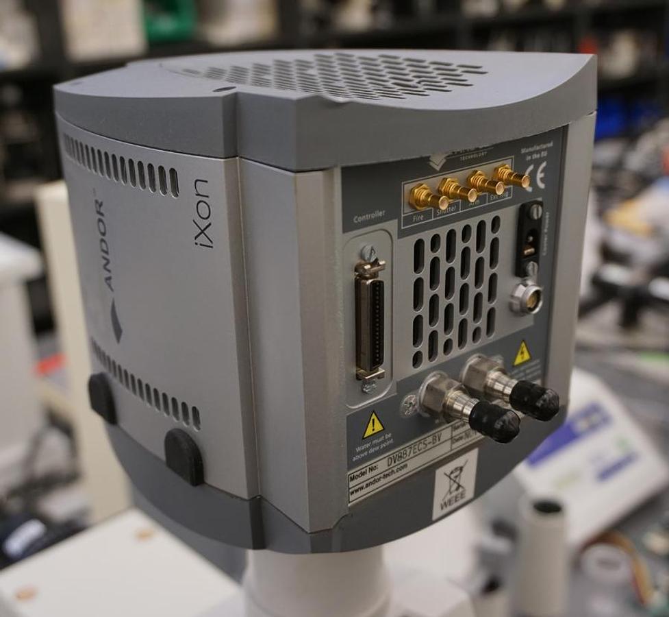 Used Andor Technology iXon EMCCD camera  model DV887ECS for high resolution fluorescence microscopy