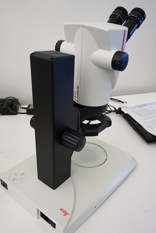 Refurbished Leica S9E stereozoom LED 2500 Incident and transmitted light stand