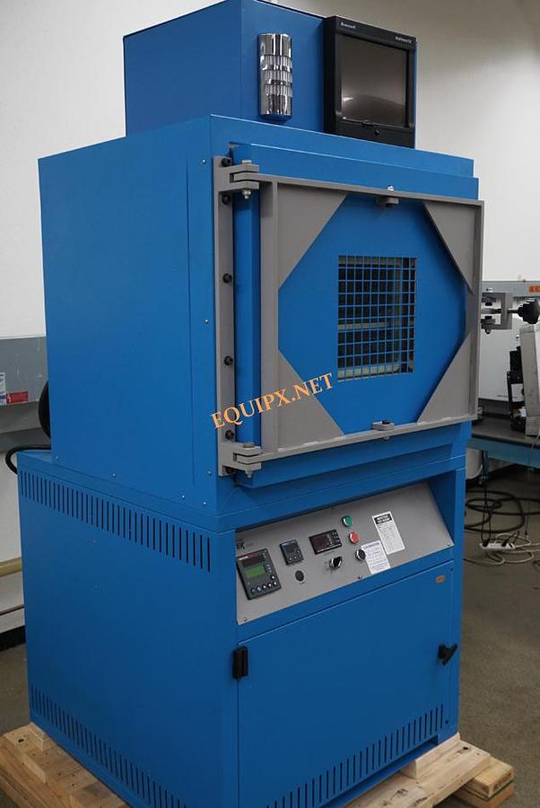 Used Cascade Tek SVO9- 9 cuft vacuum oven with Honeywell Multitrend SX, Watlow F4, Edwards E2M18 vacuum pump, and cold trap- Max temp 260C