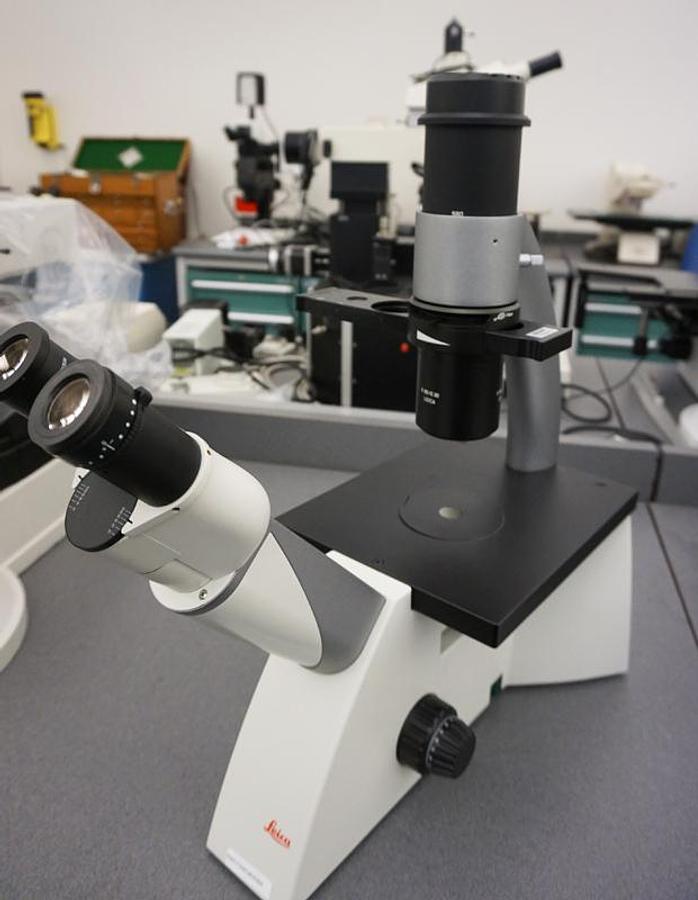 Used Leica DMi1 inverted microscope with LED illuminator, brightfield and manual stage