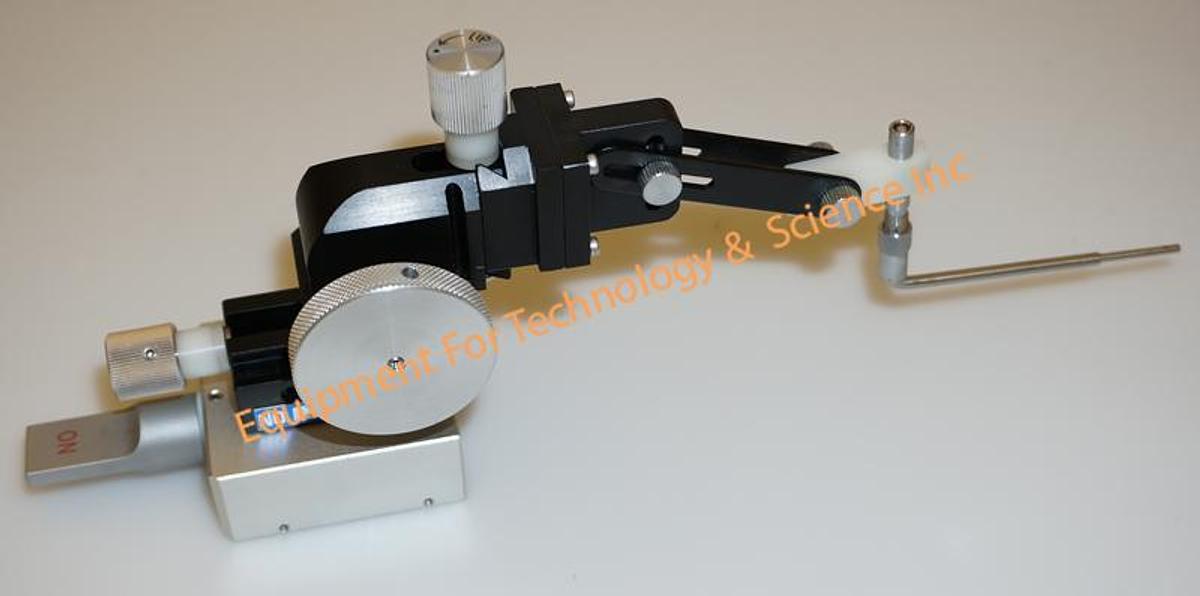 Used Oyama OYM-131 micropositioner with magnetic base