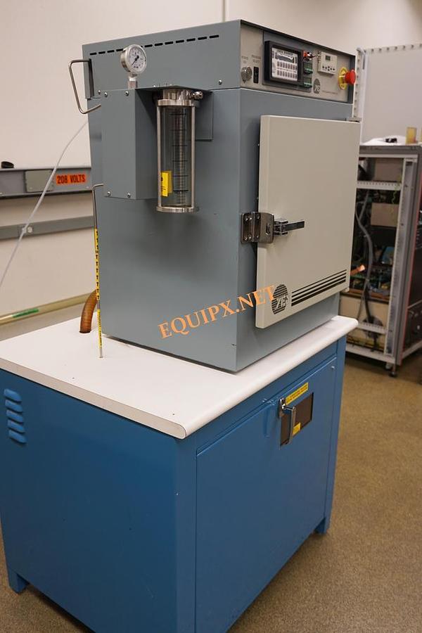 Used Yield Engineering Dual Function YES-58D HMDS and image reversal oven with Alcatel SD2010 pump and cabinet