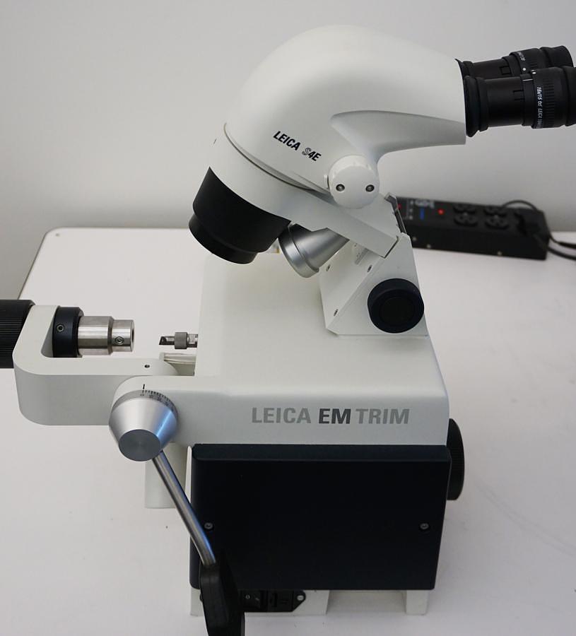 Refurbished Leica EM TRIM with S4E stereozoom microscopex
