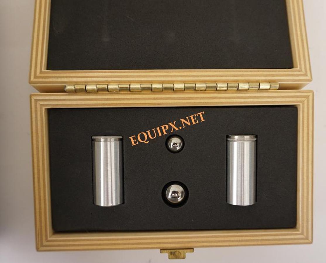 Used Micromeritics AccuPyc II 1340 Gas Pycnometer with 10cm3 sample chamber