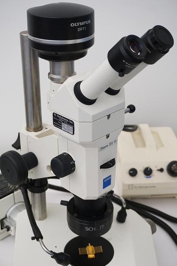 Used Zeiss STEMI SV11 Trinocular stereozoom with Olympus DP-71 12mp digital camera and transmitted light base