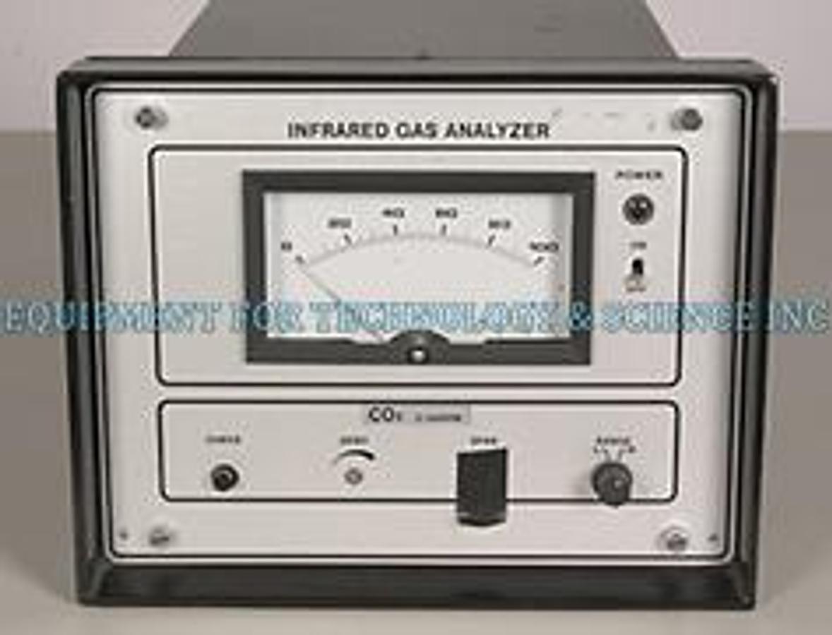 Used Fuji Electric Co. Ltd. ZFM Carbon Dioxide Analyzer