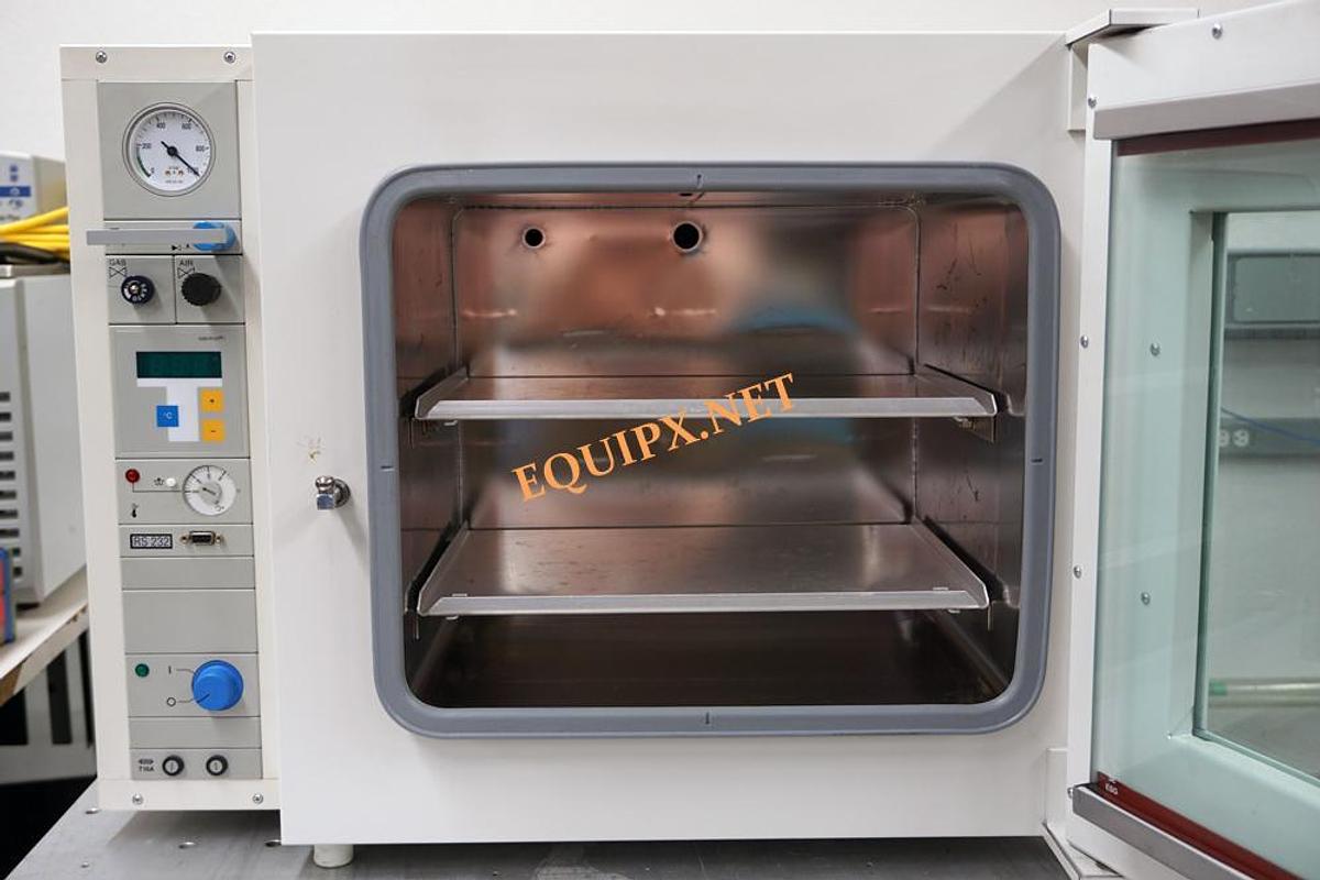 Used Thermo Fisher Heraeus VT 6060M vacuum oven, maximum temp 200C