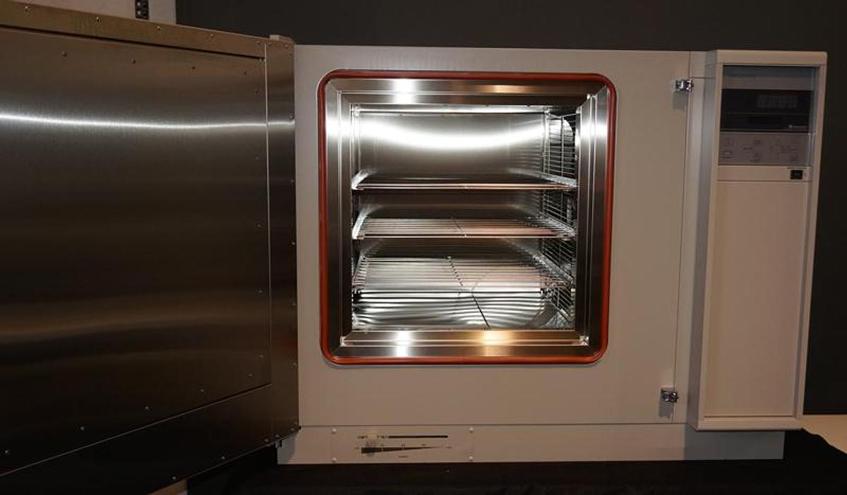 Used Espec PH-102M forced air oven max 200C (CONDITION: NEW UNUSED)