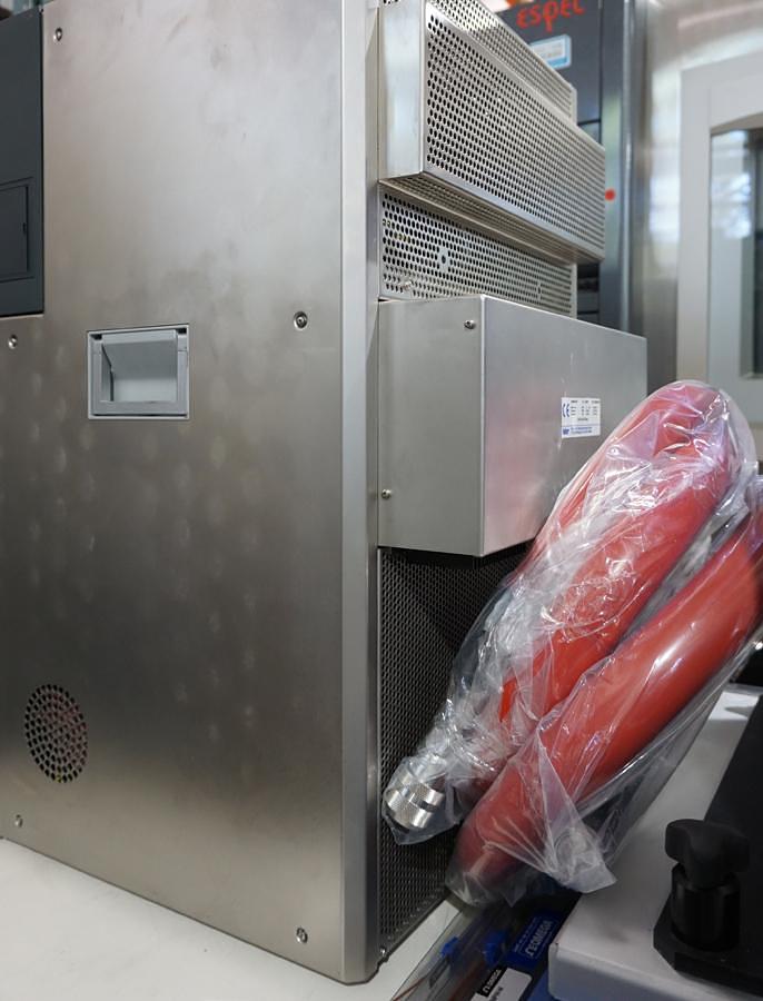 Preowned 2014 Huber Unistat 705 with Pilot ONE controller -75C to 250C, includes pair of Triple insulated hoses 1.5m, 208v