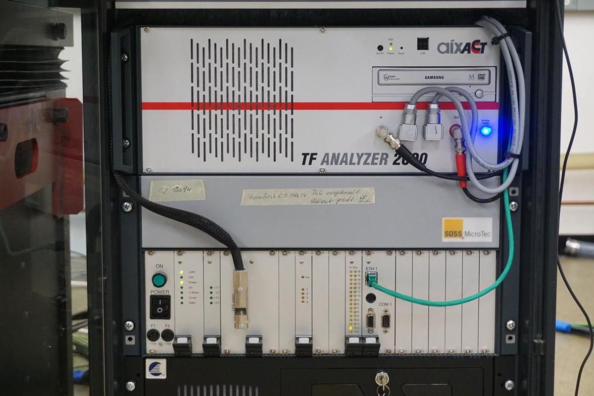 Used AixDBLI dual beam laser interferometer with Suss PA200DS Blueray dual sided prober for 150/200mm wafers