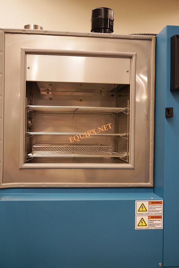 Used Thermotron S1.2-3200 temperature chamber (2010) -73C to 180C