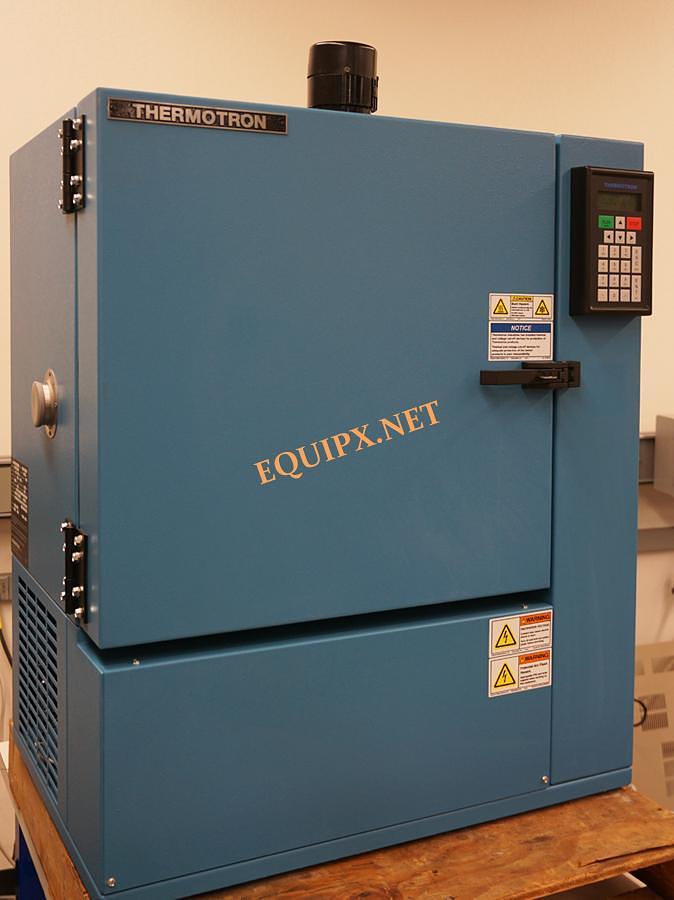 Used Thermotron S1.2-3200 temperature chamber (2010) -73C to 180C