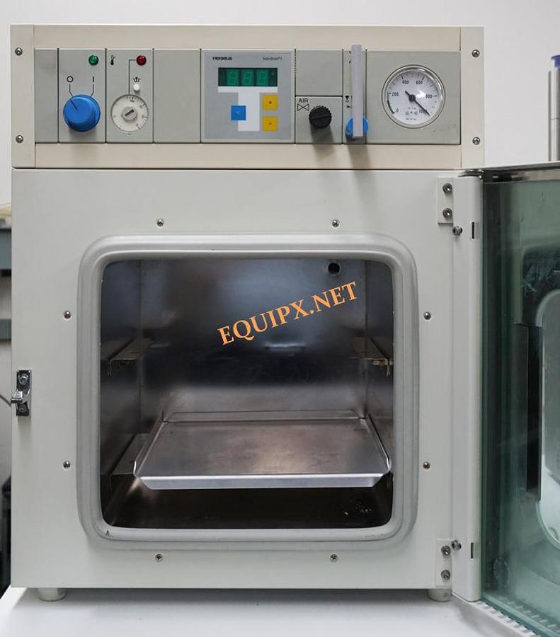 Used Thermo Scientific Heraeus VT6025 vacuum oven, max 200C,  0.8cuft, 110vac