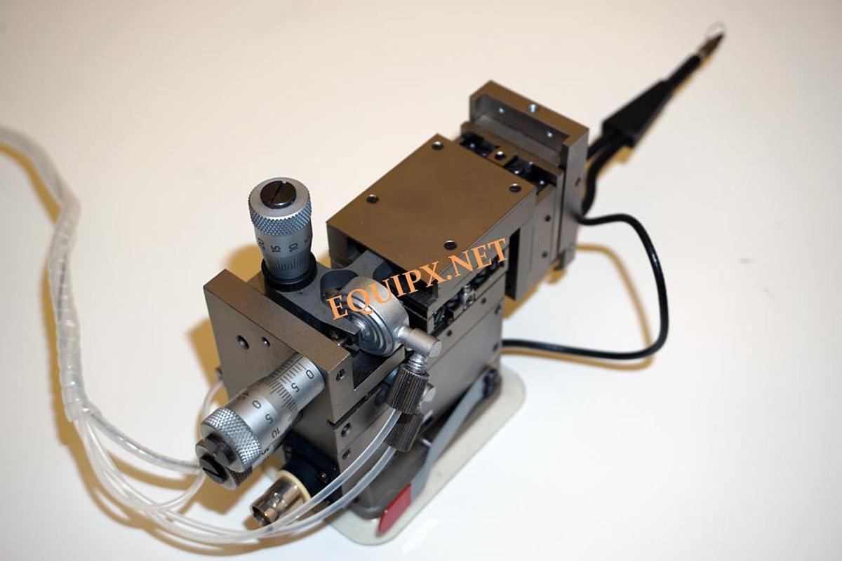 Used Suss PH400 manual Submicron Positioner with vacuum base