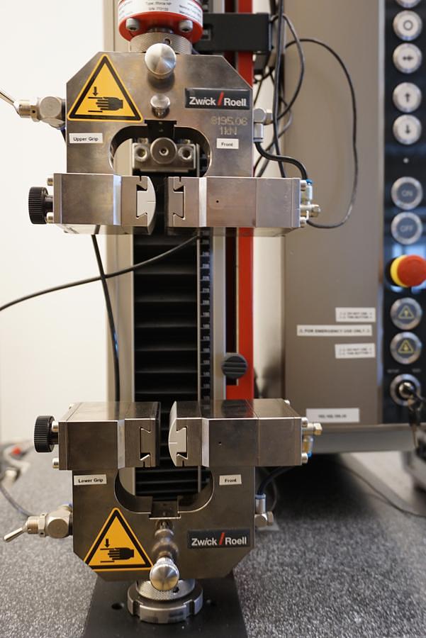 Refurbished 2017 Zwick/Roell Z0.5TN Testing machine for tensile and compression with 500N (112lbf) load capacity Includes 50N and 500N load cells, 1 pair pneumatic grips TestXpert III software
