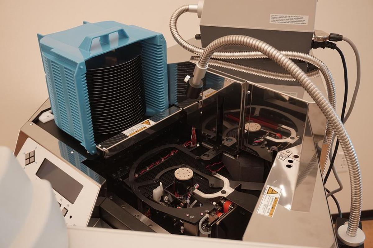 Used Nikon Eclipse L200N microscope, NWL200TMB wafer loader, Ludl MAC6000 motorized XY stage and focus-200mm wafer inspection system