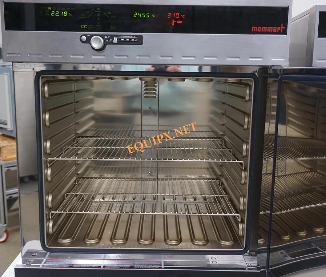 Used Memmert UNE500 Programmable Gravity convection oven, 230V max temp 300C