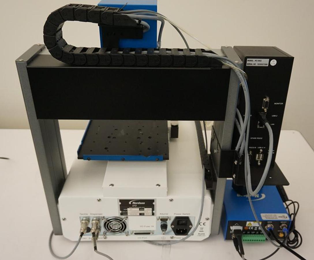 Refurbished Nordson 3-axis E2 Automated Dispenser with Vision kit and Valvemate 7100 Dispense controller
