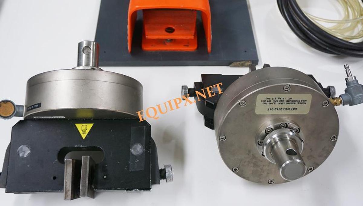 Used Instron 2712-017 5kN (1124lbf)  pair pneumatic side action grips with jaw faces