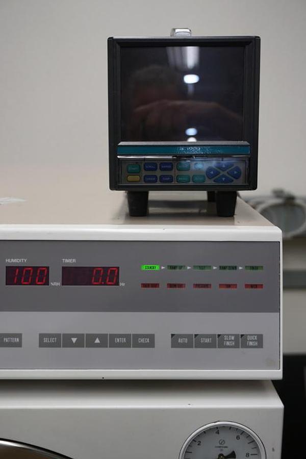 Used Espec TPC422 HAST chamber 15.5"dia x 17.7"deep