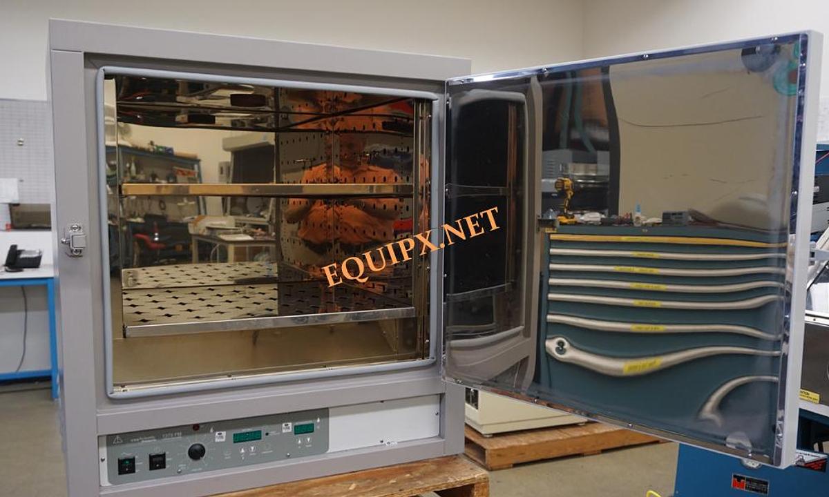 Used VWR 1370FM forced air oven max 200C