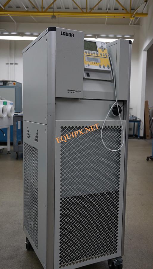 Used Lauda Integral XT280 Refrigerated Circulator,  -80C to 220C, air cooled, 4kW heater