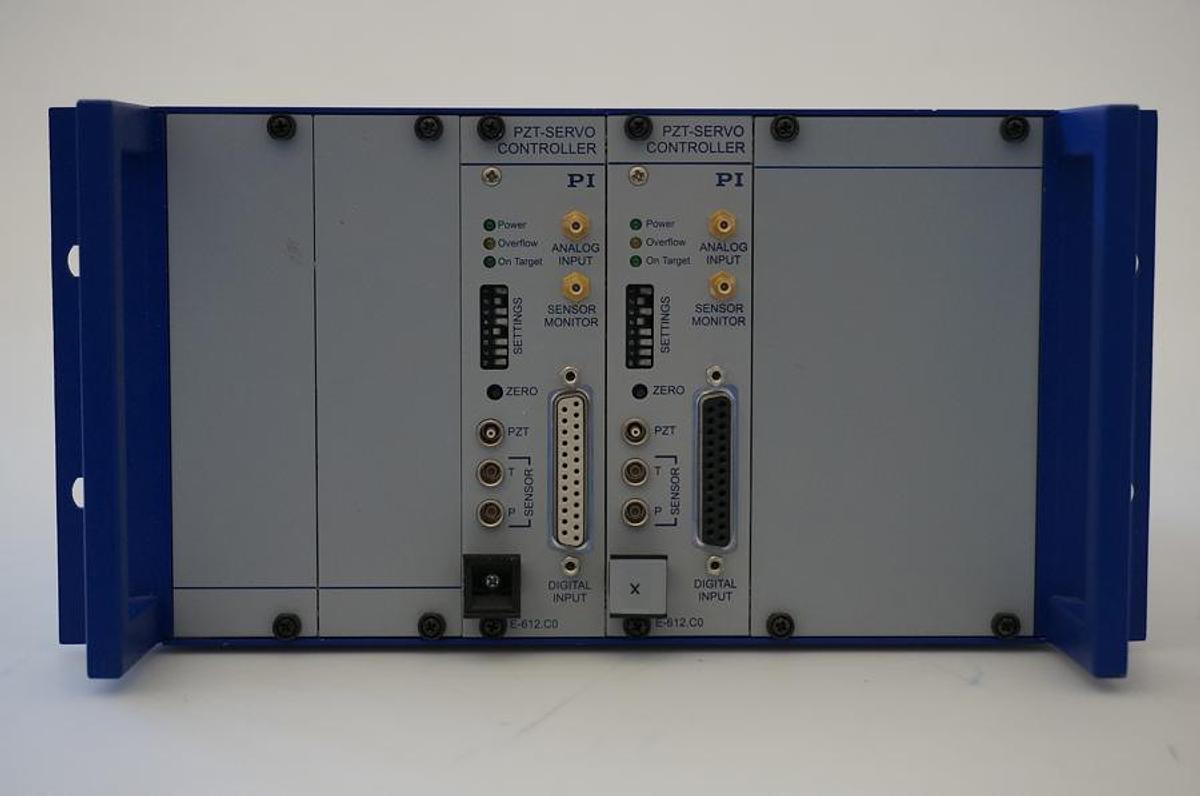 Used PI Physik Instruments E501.10 Chassis with 2 each E612.C0 Piezo Controller Modules