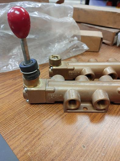 Used VersaProducts valves VUL-5503 (lotof2) (110)