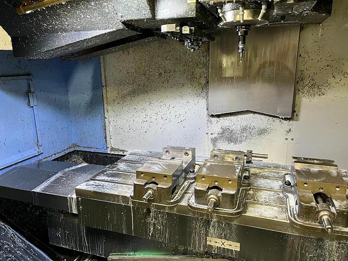 Used 2017 DOOSAN DNM 5700 4-Axis CNC Vertical Machining Center