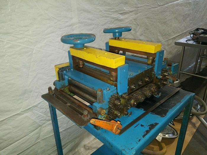 Used Standard 10" Stock Straightener Camber Leveler Roll Feed For Metal Stamping