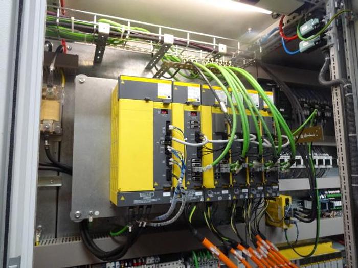 Utilisé Machine CNC d’usinage de vis mère