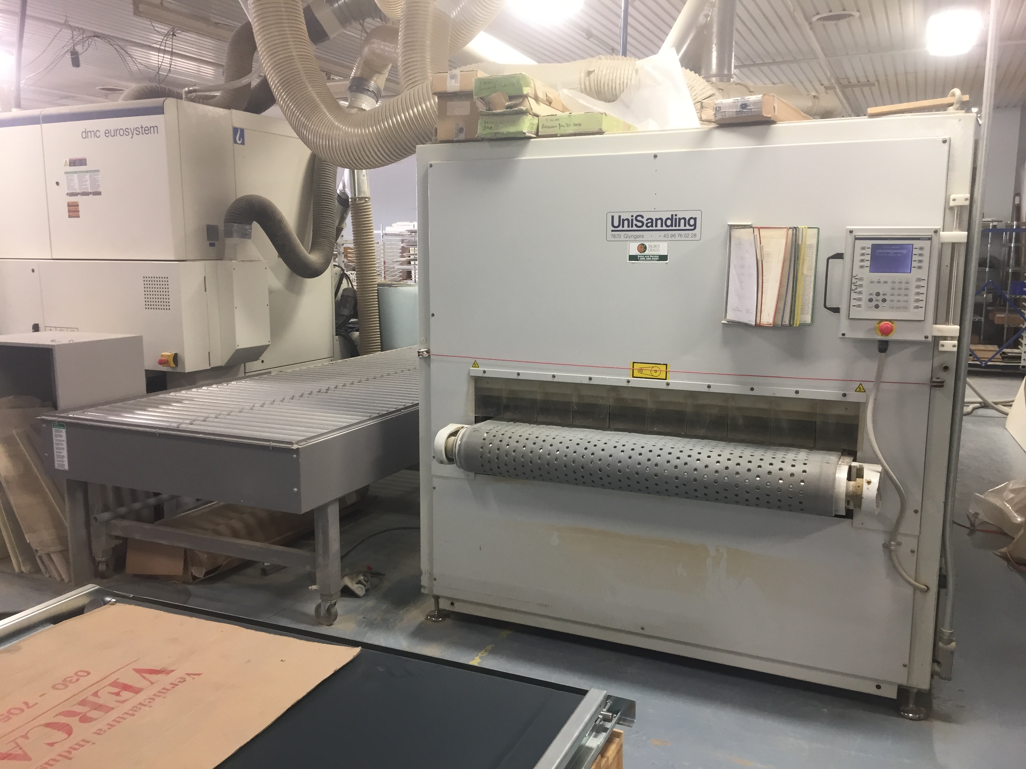 Used 2004 Unisanding Cross Sander 2.4.0 k.v. Top sandermodel #1109 and Doucet return conveyor