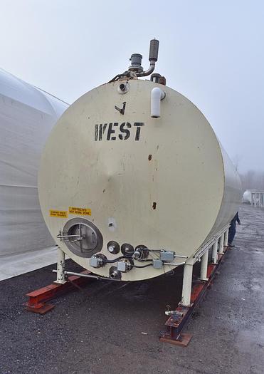 D'occasion USED 8560 GALLON TANK, STAINLESS STEEL, HORIZONTAL, DOUBLE COMPARTMENT TANK