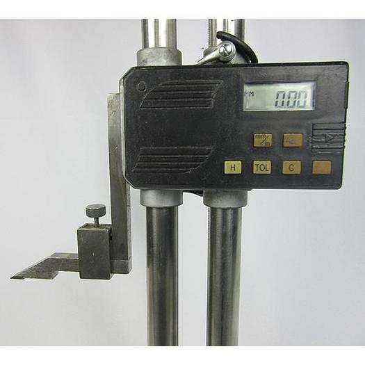 Used 2 DIGITAL HEIGHT GUAGES