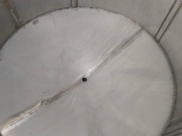 Used 600 gallon Stainless Steel Tank